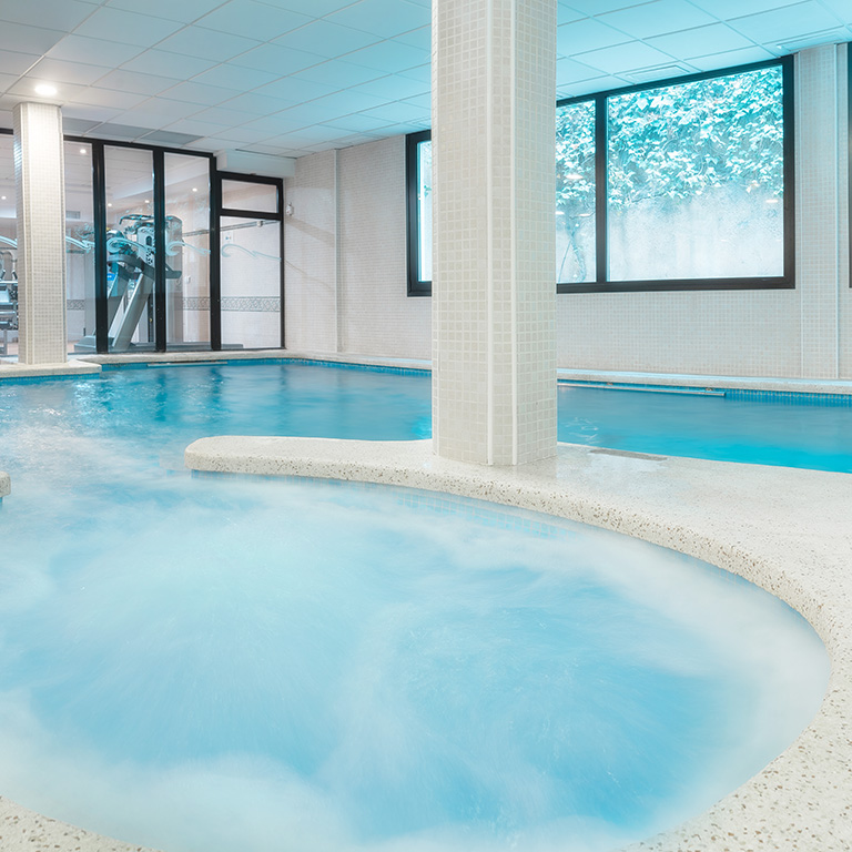 LIVE THE WATER EXPERIENCE